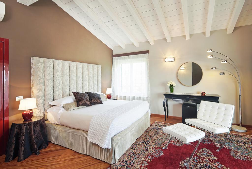 سان بيترو في كاريانو Villa Archi B&B الغرفة الصورة